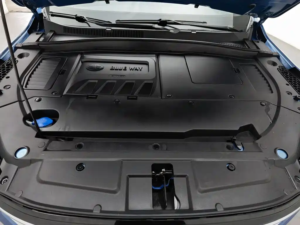 FAW Senya R9 2018 2018 Model 1.2T Manual Luxury Smart Fashion Edition