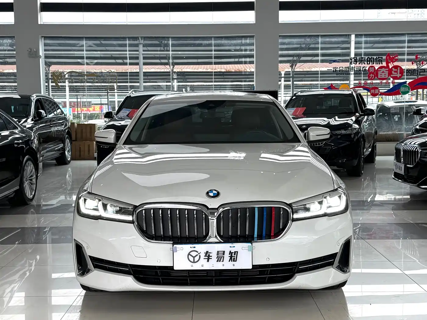 BMW 5 Series 2022 525Li Luxury Package фото 2