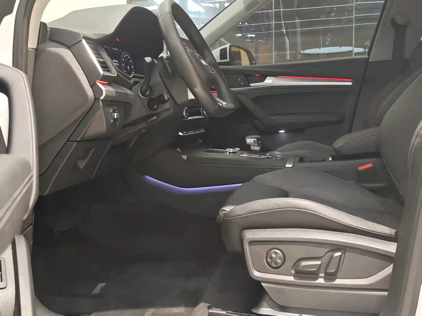 Audi Q5L 2018 45 TFSI Exclusive Sport China VI фото 12