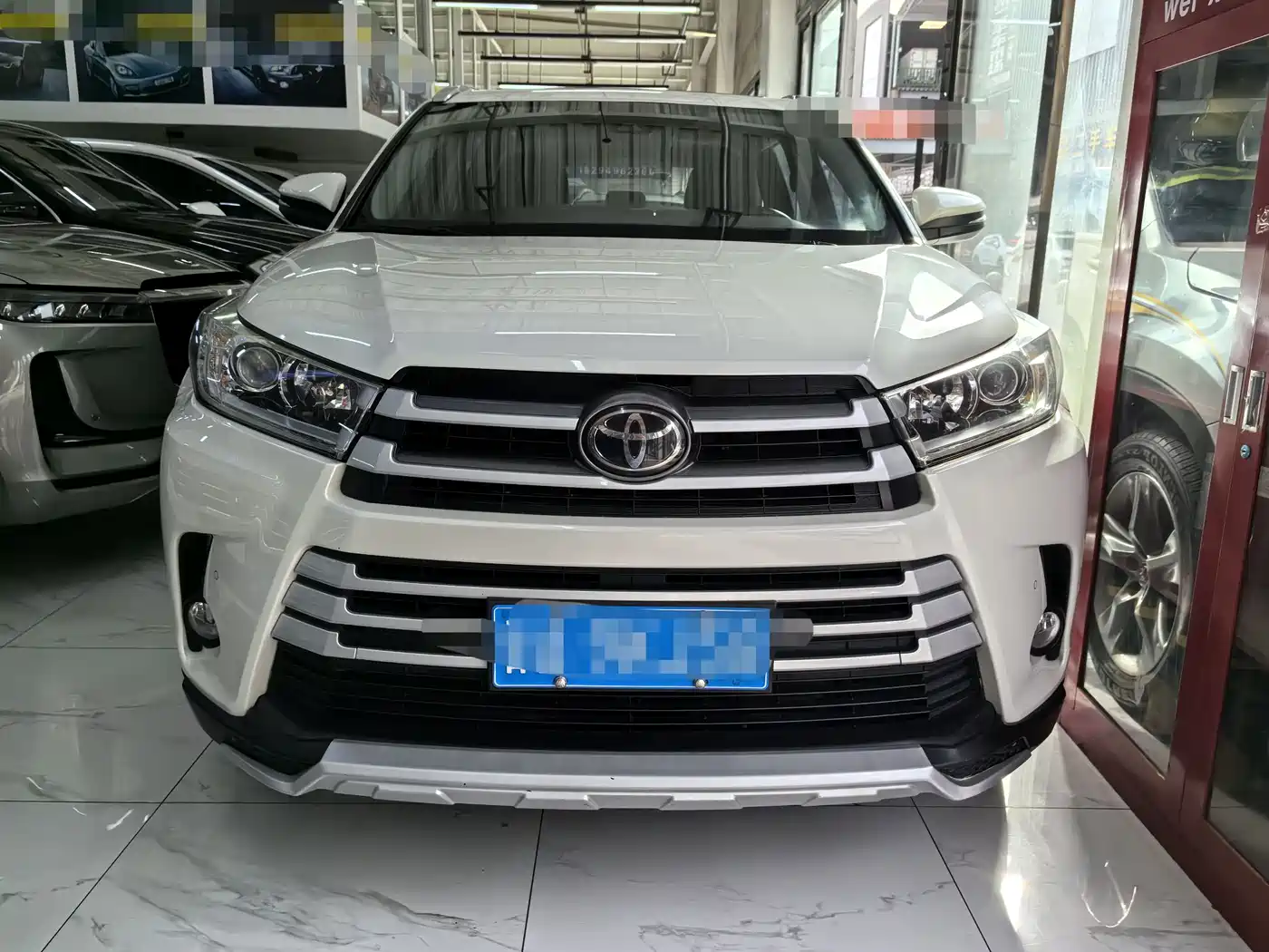 Toyota Highlander 2018 2.0T 4WD Luxury 7-seater (China V) фото 2