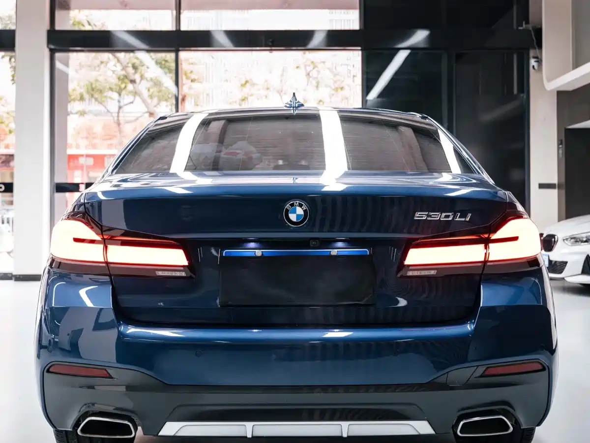 BMW 5-SERIES