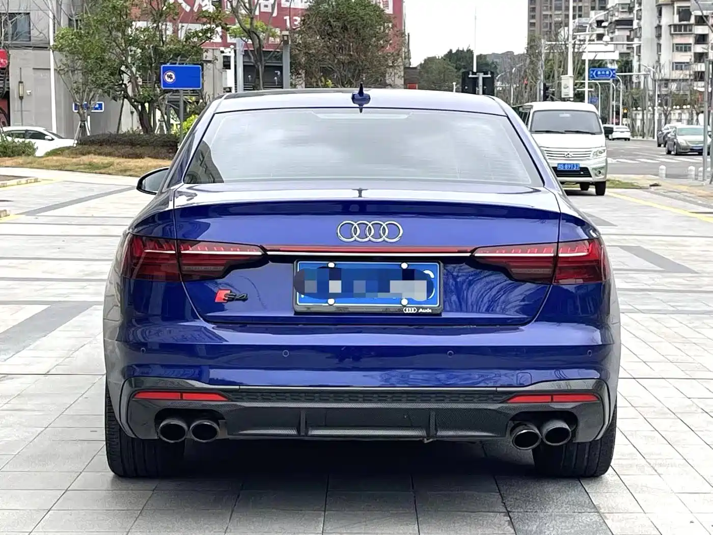 Audi A4L 2020 40 TFSI Fashion Dynamic Edition фото 4