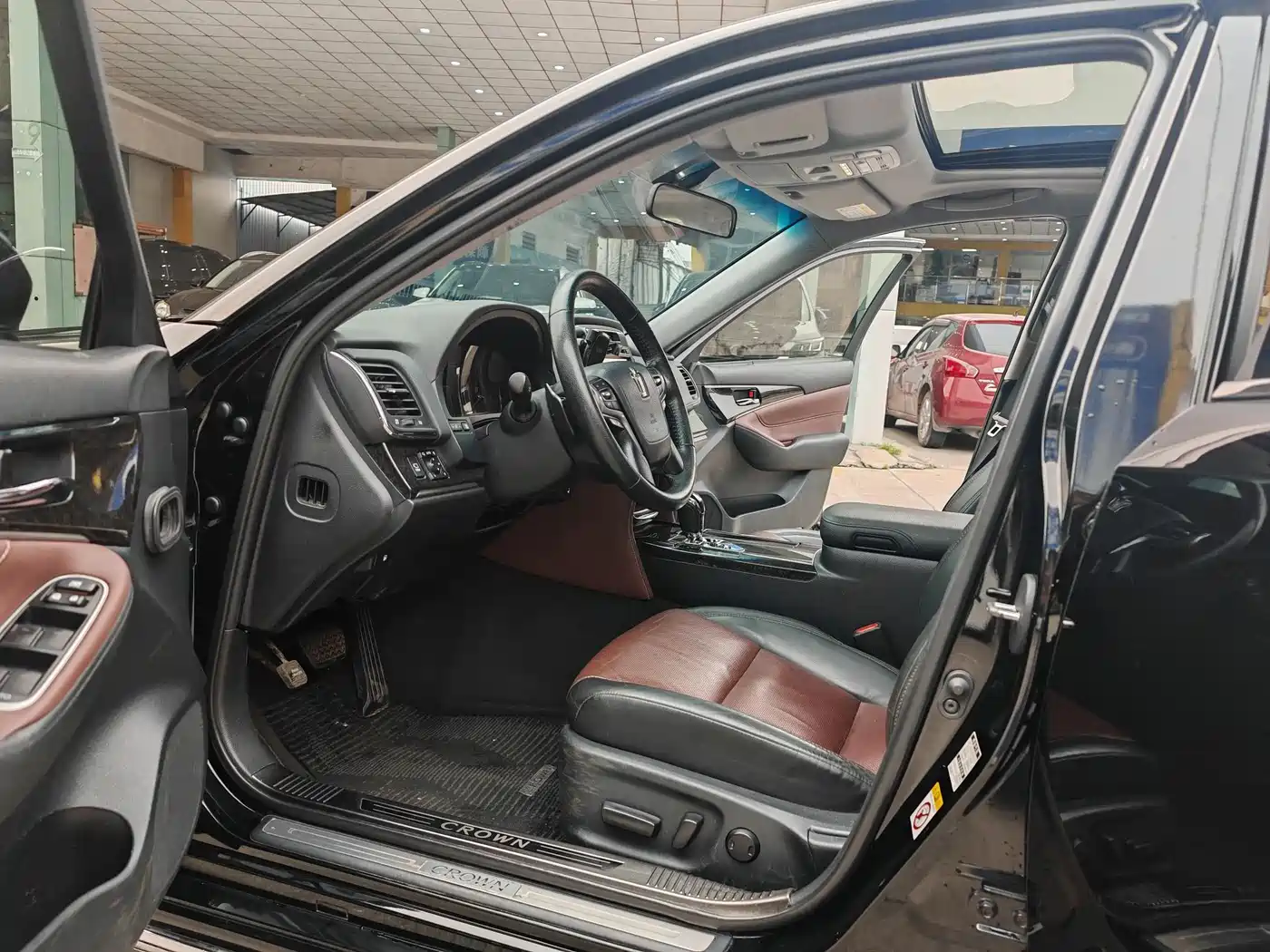 Toyota Crown 2018 2.0T Sport Edition фото 10