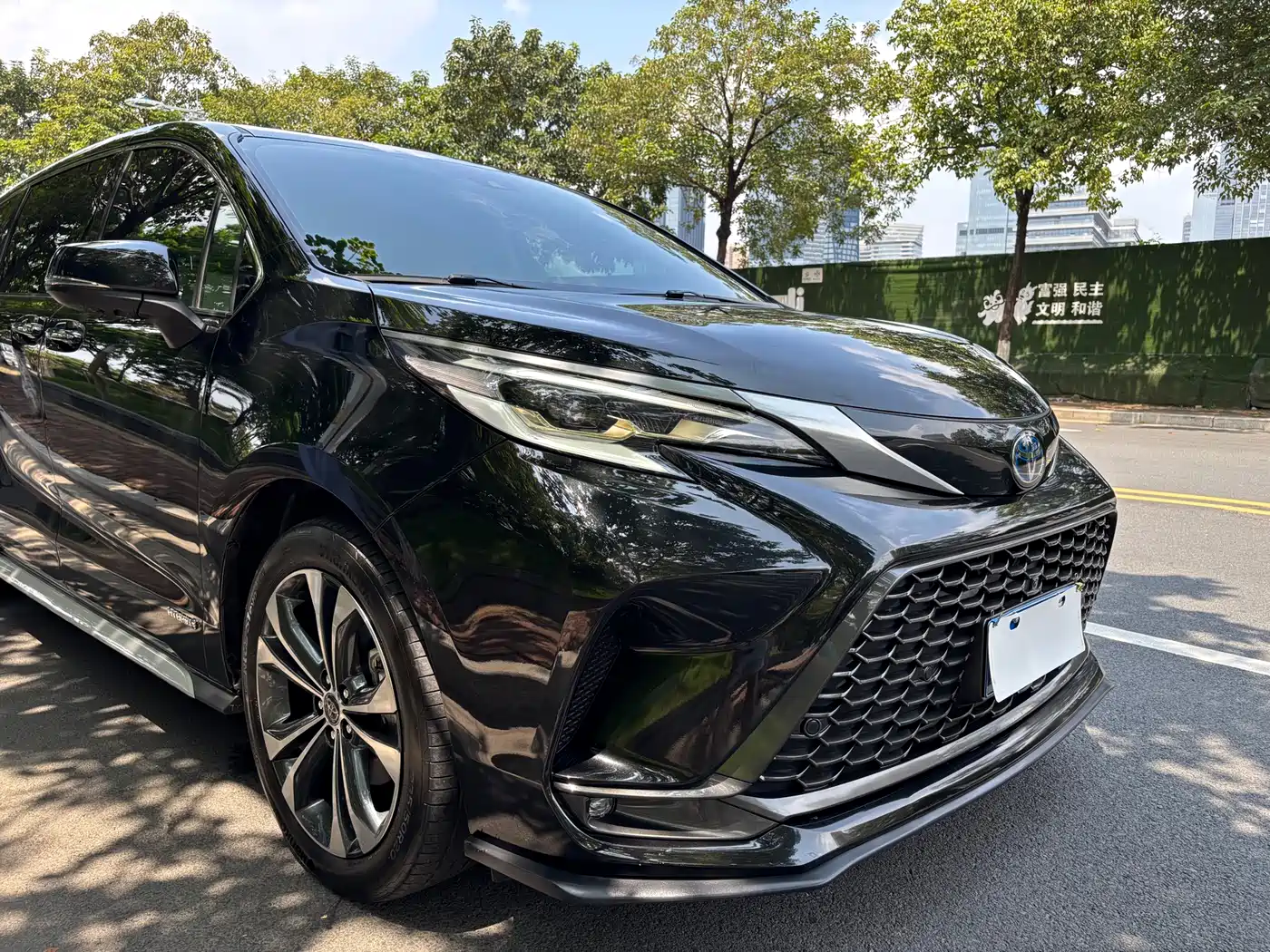 Toyota Granvia 2023 2.5L Hybrid Prestige PLUS Edition фото 33