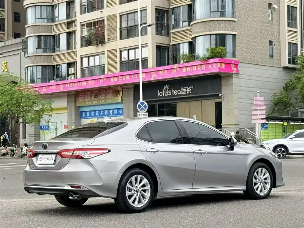 Toyota Camry 2023 2.0G Luxury Edition фото 7