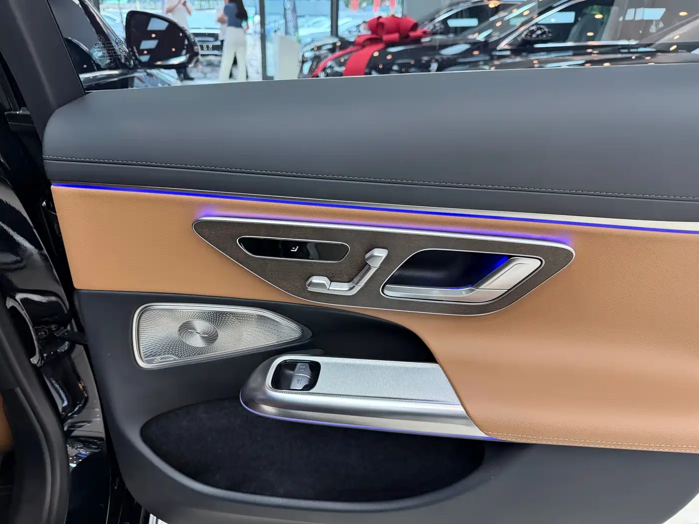 Mercedes-Benz E-Class 2024 Model E 300 L Luxury фото 18