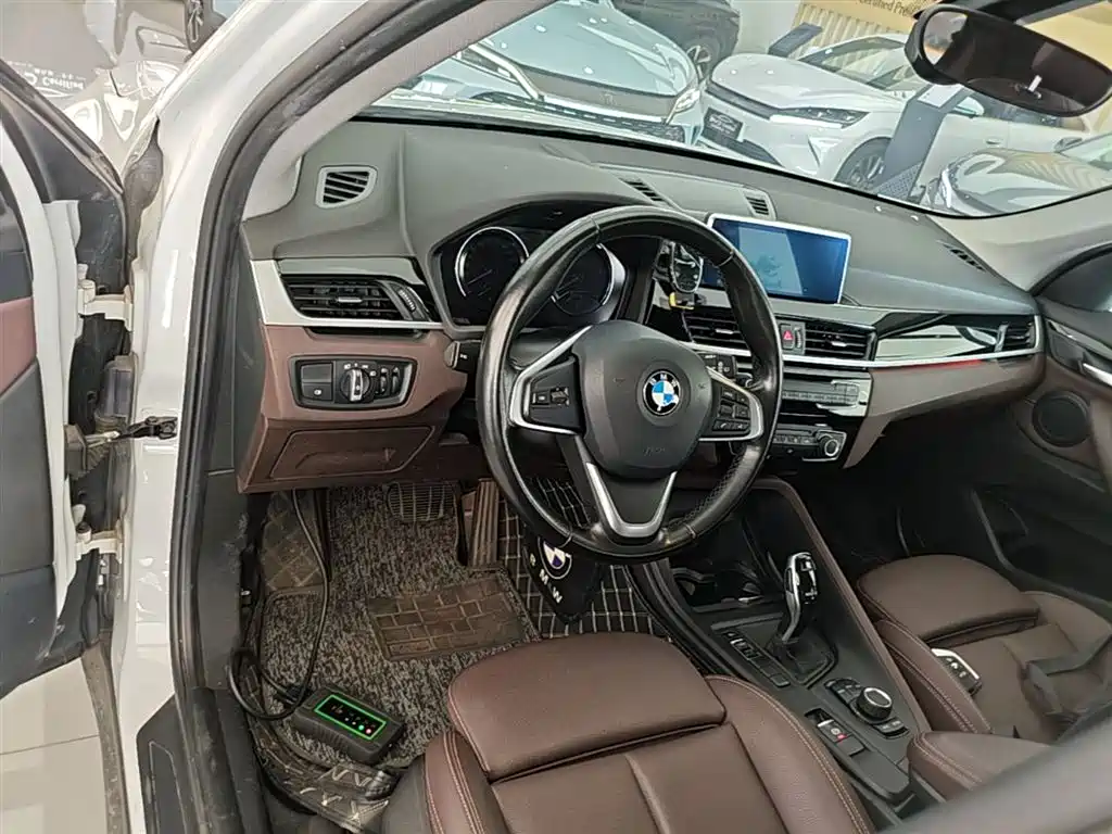 BMW X1 2020 sDrive20Li Fashion Model фото 11