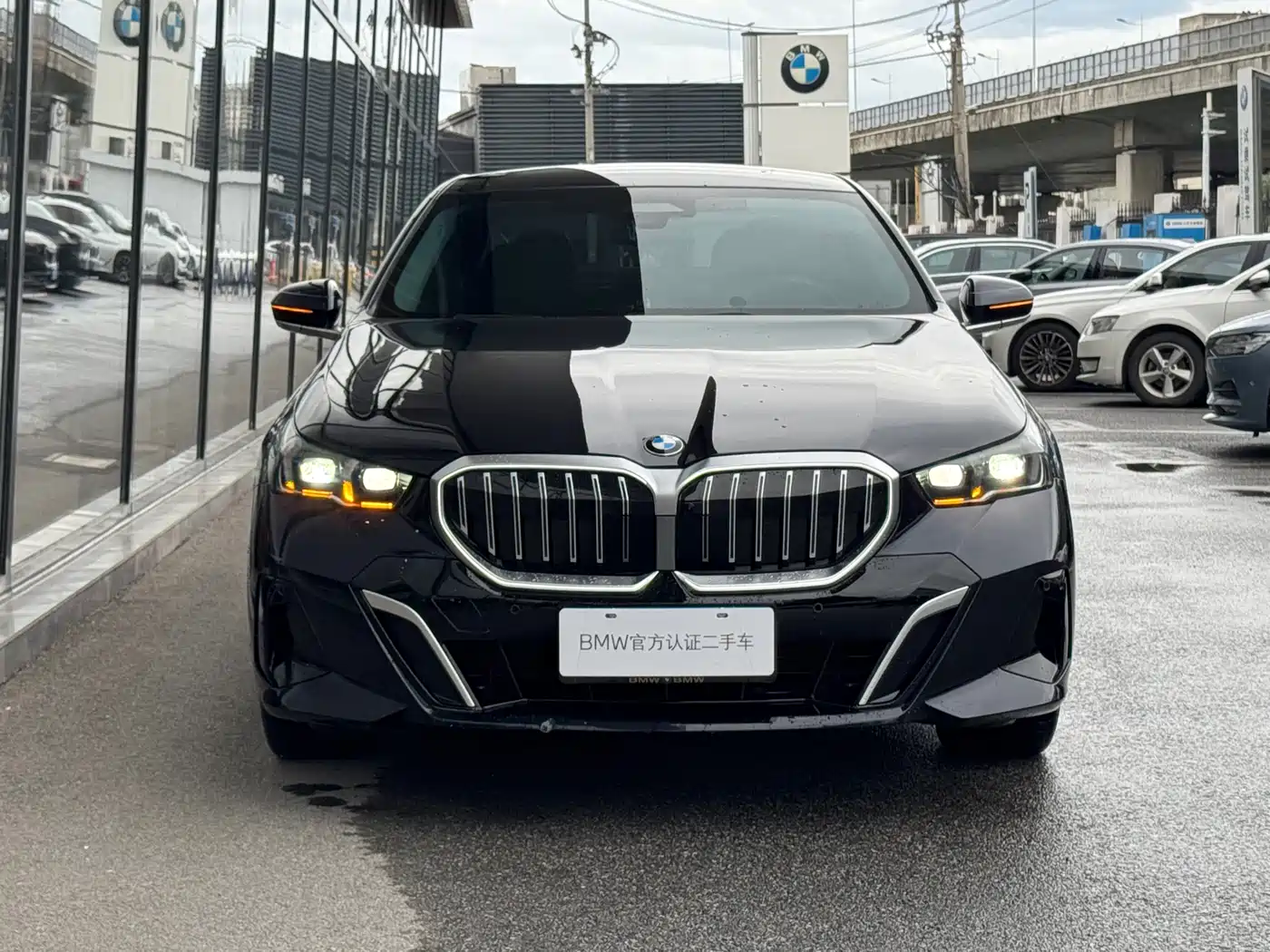 BMW 5 Series 2025 530Li Premium M Sport Package фото 2