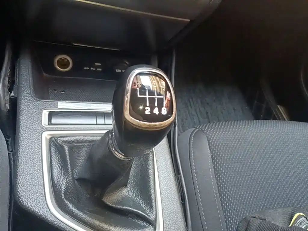 Hyundai Mistra 2014 1.8L Manual Comfort GL фото 14