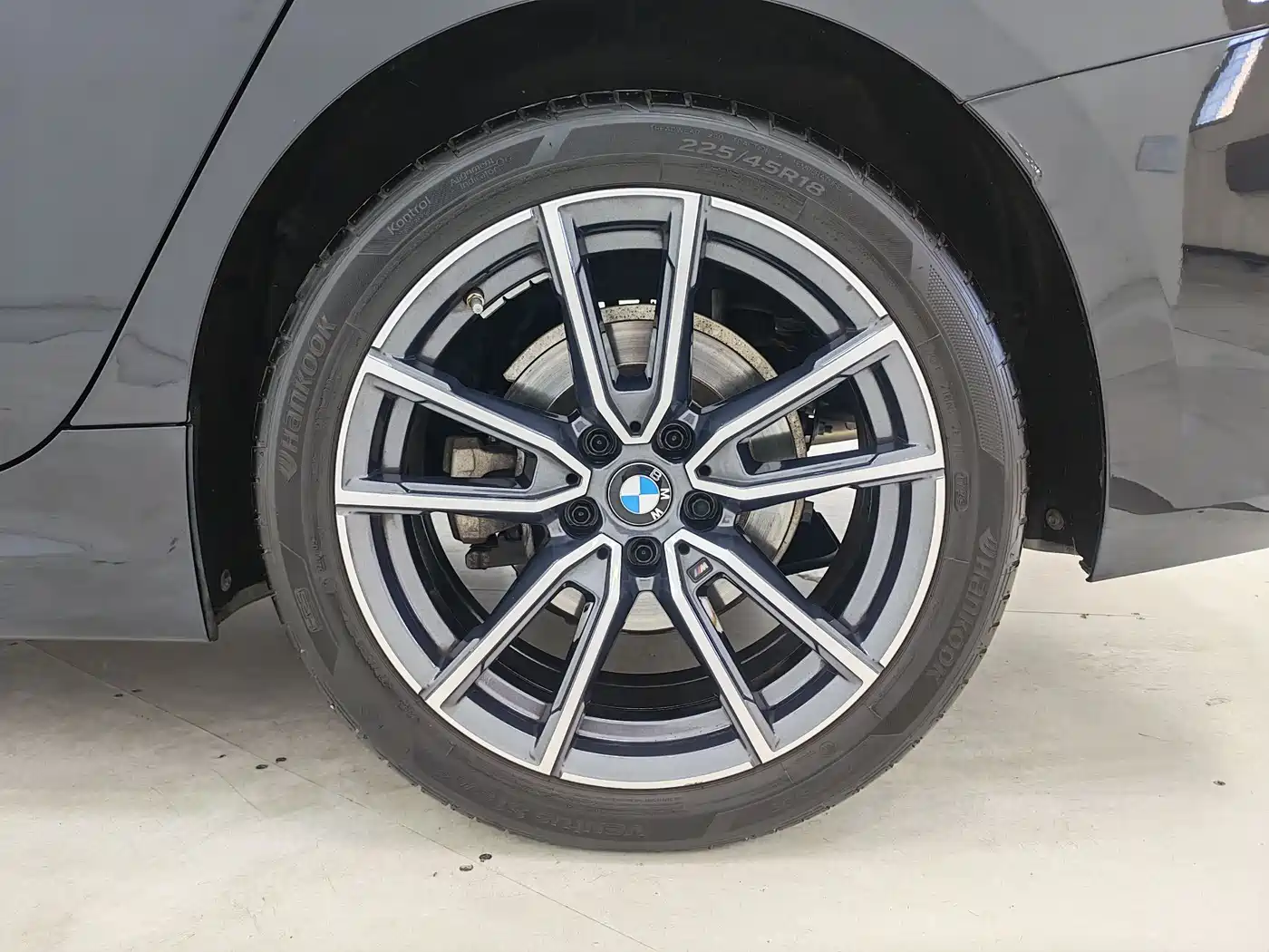 BMW 3 Series 2023 320Li M Sport Package фото 16