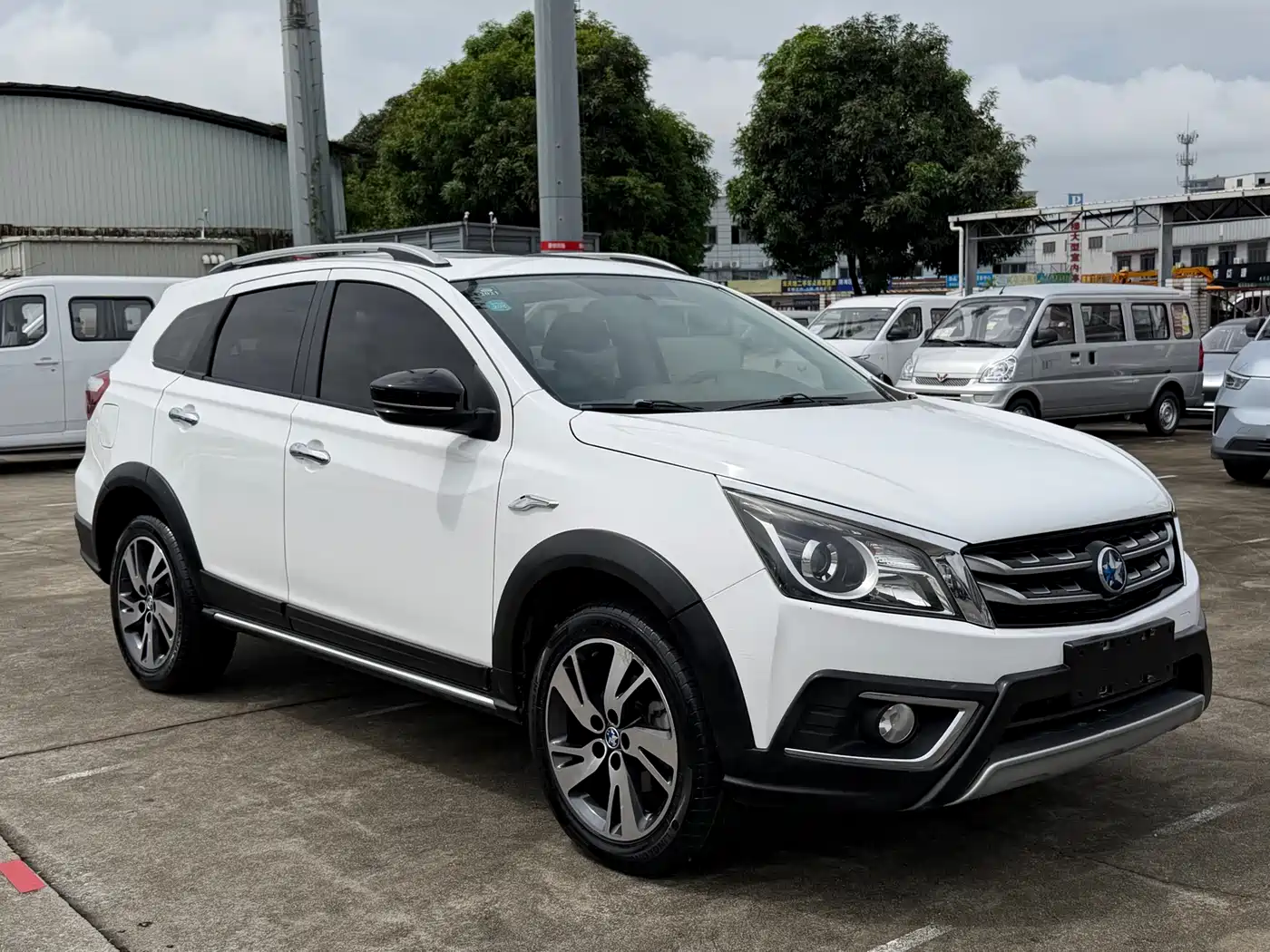 Venucia T70X 2017 2016 2.0L CVT Rui Qu Sport Edition