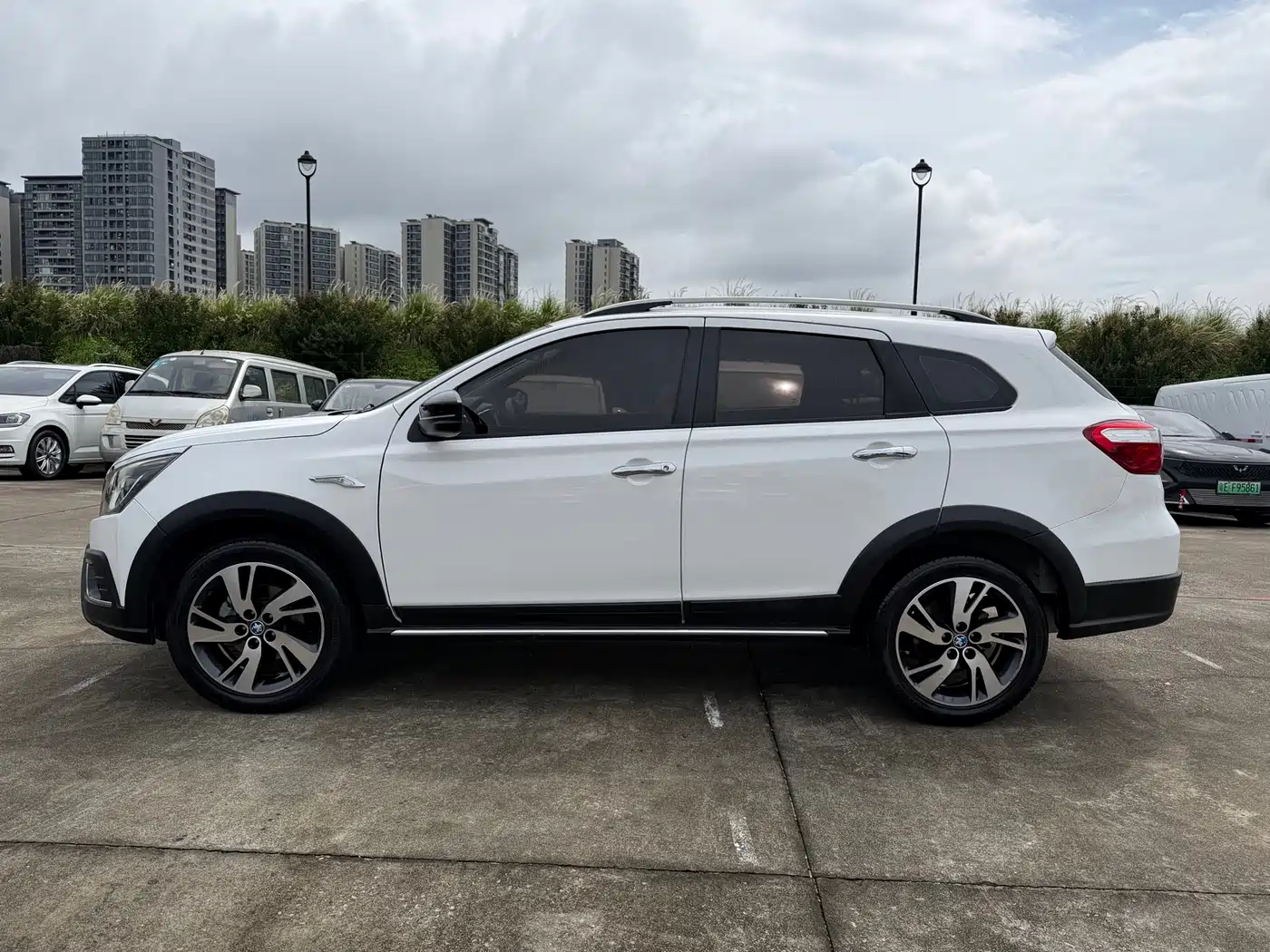 Venucia T70X 2017 2016 2.0L CVT Rui Qu Sport Edition
