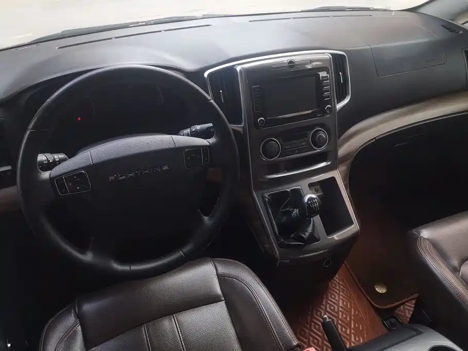Dongfeng Fengxing Lingzhi PLUS 2022 2021 Wagon 2.0L Manual Luxury 7-Seater
