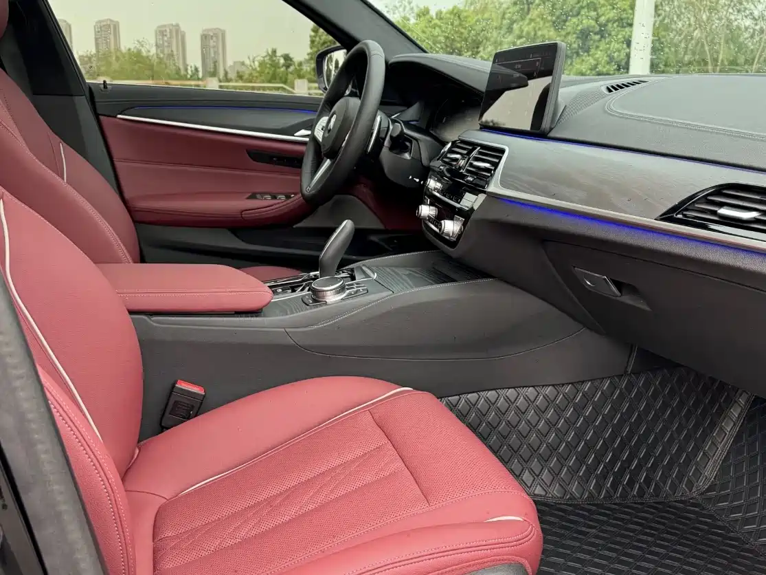 BMW 5 Series 2023 530Li Leading M Sport Package фото 5