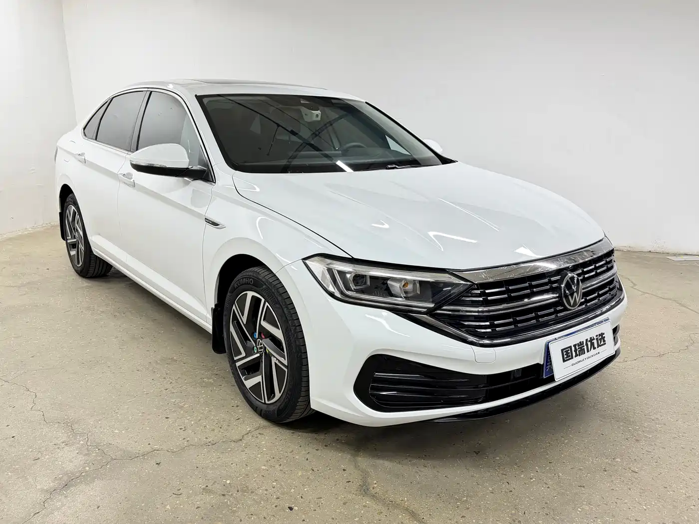 Volkswagen Sagitar 2023 Model Year 280TSI DSG Surpass Edition фото 3