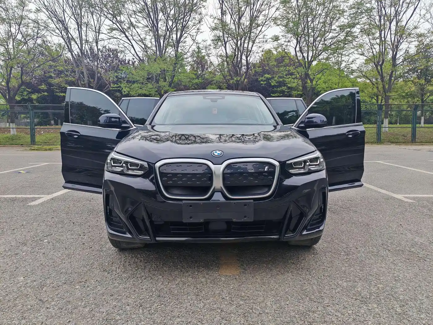 BMW iX3 2023 Leading Type фото 3