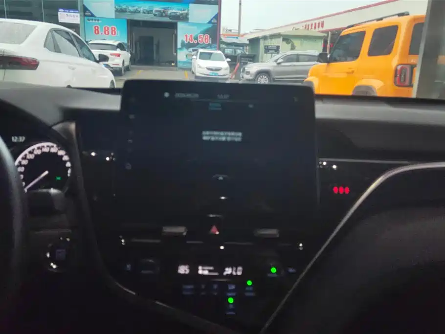 Toyota Camry 2021 2.0G Luxury Edition фото 13