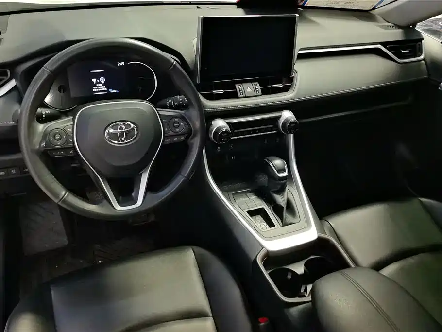 Toyota RAV4 Rongfang 2022 2.0L CVT 2WD Trend Plus Edition фото 12