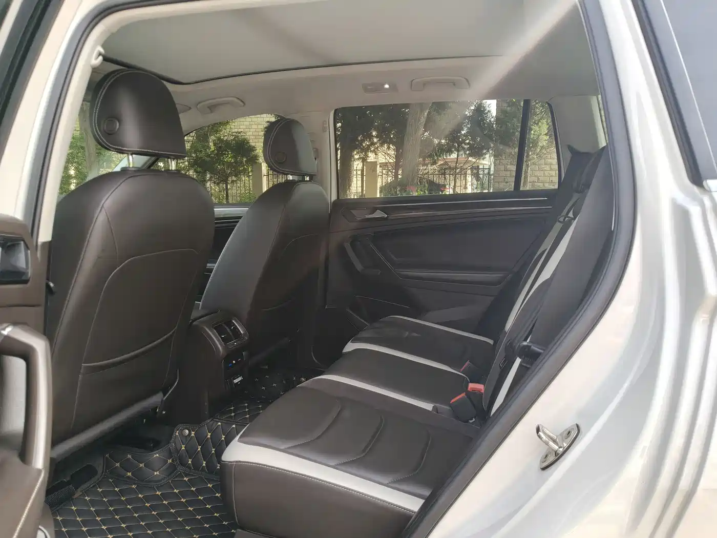 Volkswagen Tiguan L 2017 330TSI Automatic 2WD Luxury Edition фото 6