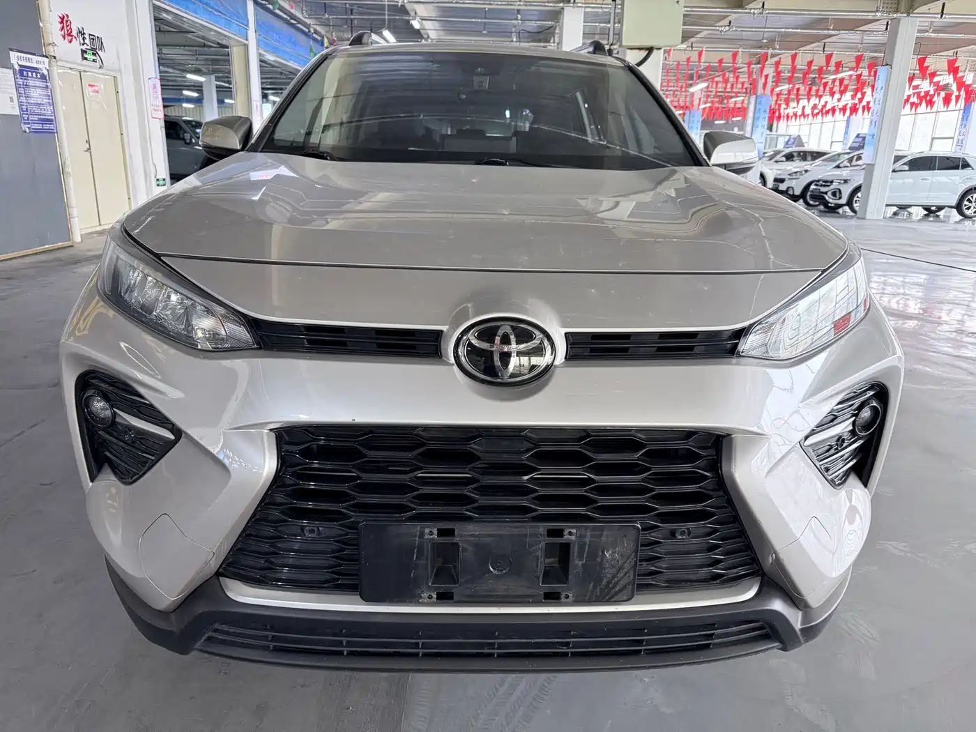 Toyota Wildlander 2021 2.0L CVT 4WD Luxury Edition фото 2