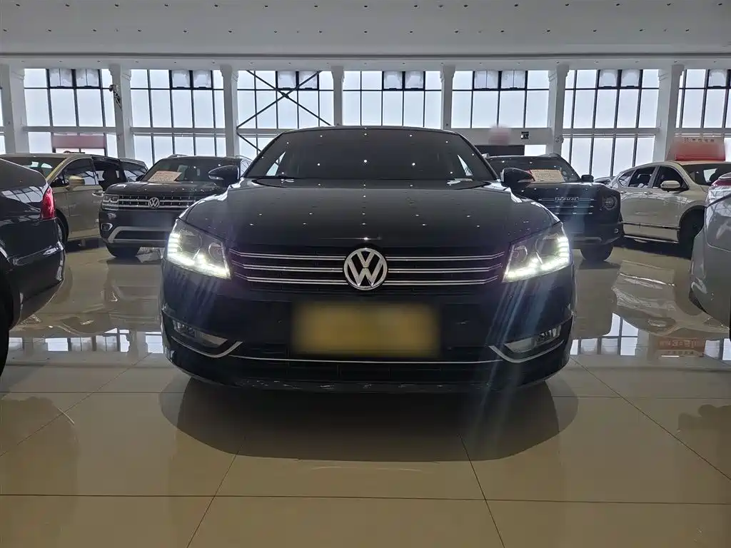 Volkswagen Passat 2015 1.8TSI DSG Prestige Edition фото 6