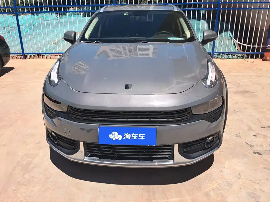 Lynk & Co 02 2018 1.5T DCT 2WD Power Edition China V фото 2