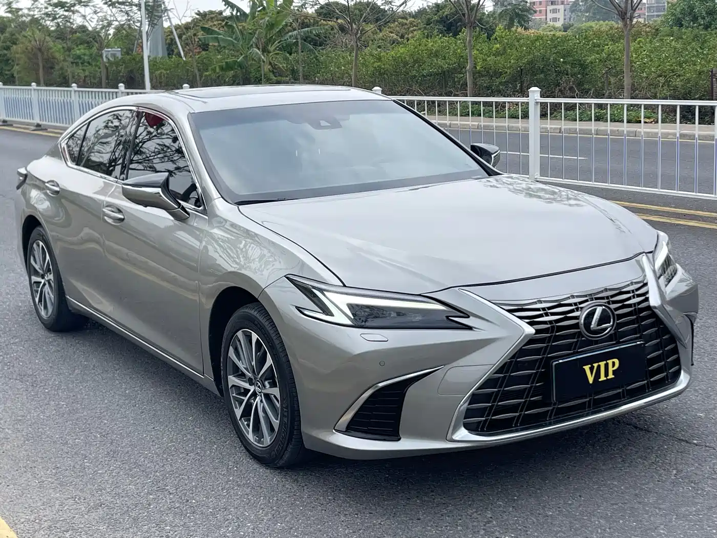 Lexus ES 2025 200 Ultimate Edition фото 3