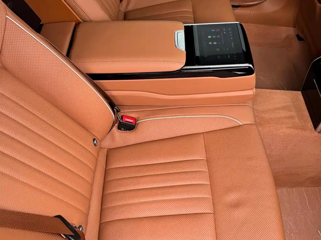 Hongqi H9 2023 Model 2.0T Smart Connect Flagship Edition фото 13