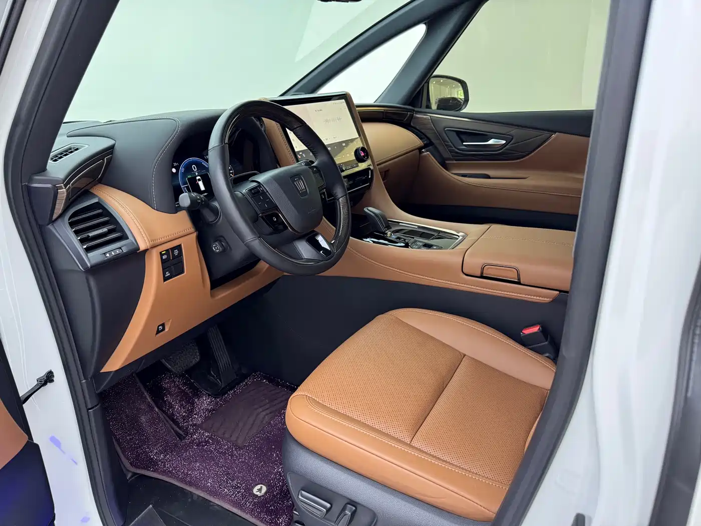 Toyota Vellfire 2024 Crown Hybrid 2.5L Premium Edition фото 4