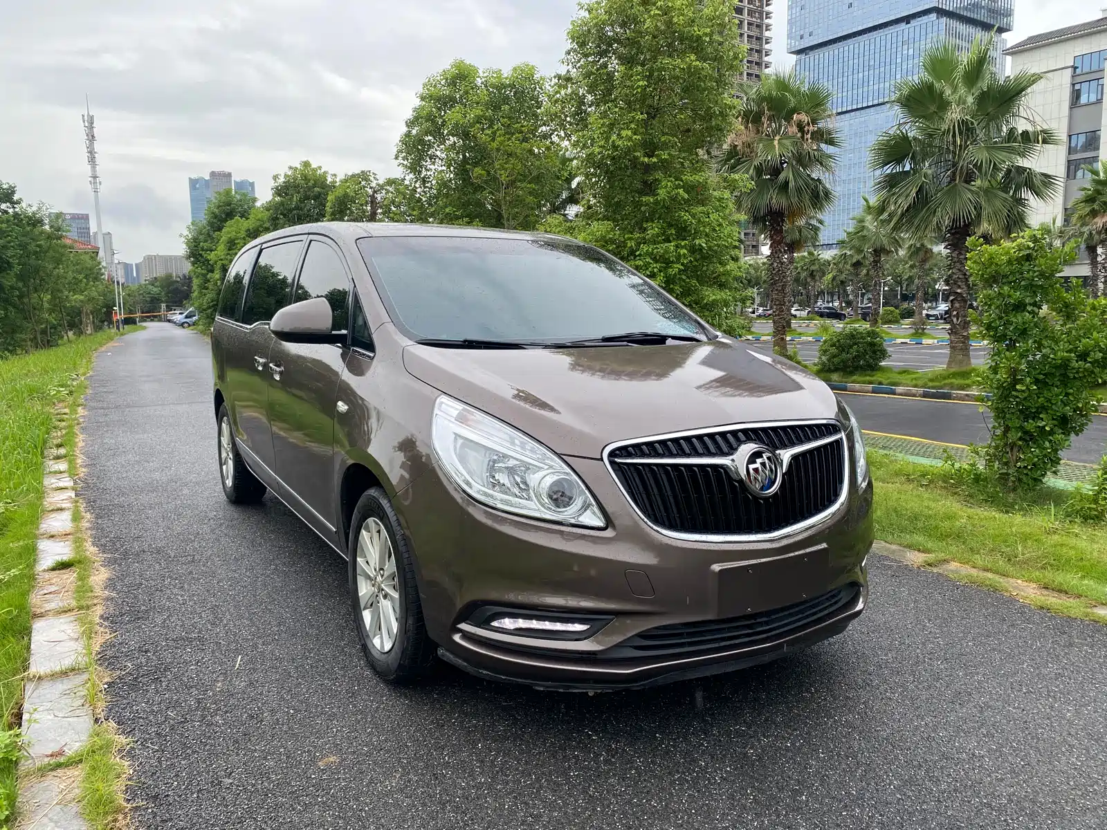 Фото 3 - Buick GL8