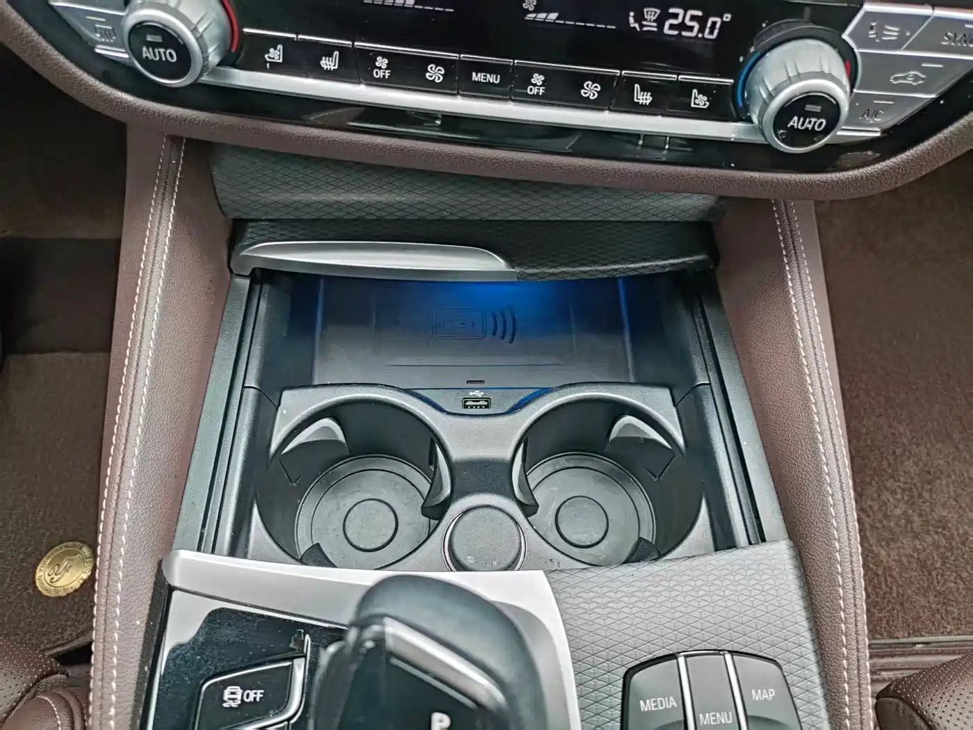 BMW 5 Series New Energy 2022 Facelift II 535Le Pioneer Edition M Sport Package фото 12
