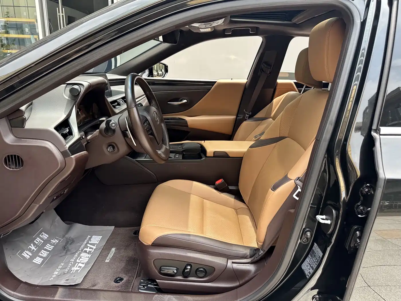 Lexus ES 2020 200 Excellence фото 7
