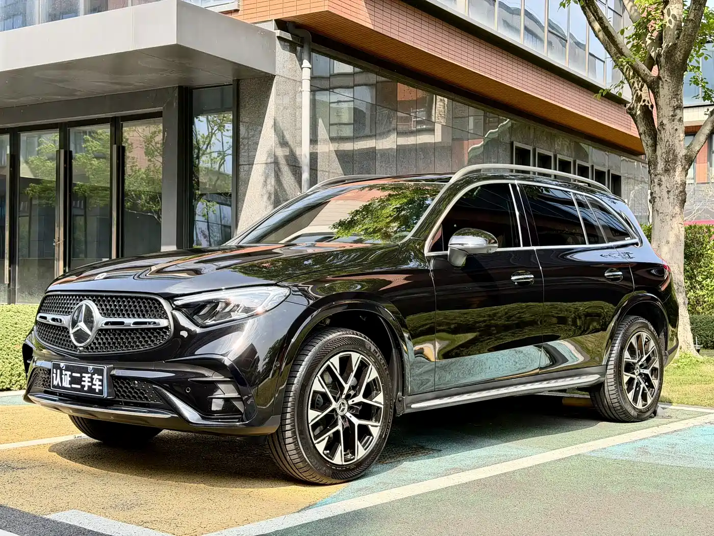 MERCEDES-BENZ GLC