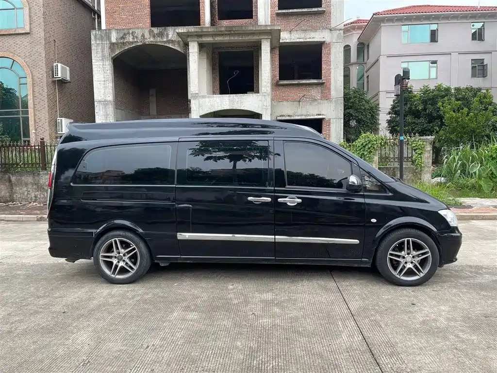 Mercedes-Benz Vito 2011 2.5L Elite Edition фото 8
