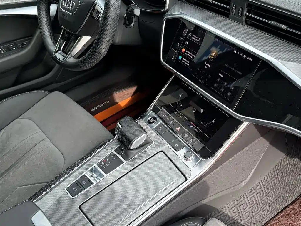 Audi A6L 2021 40 TFSI Luxury Sport фото 12