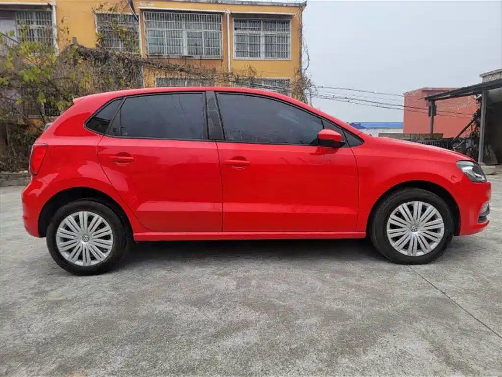Volkswagen Polo 2016 1.6L Automatic Comfort фото 4