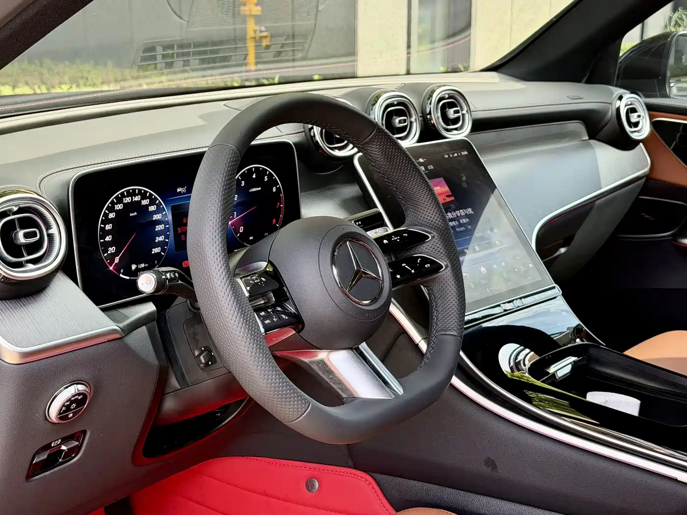 MERCEDES-BENZ GLC