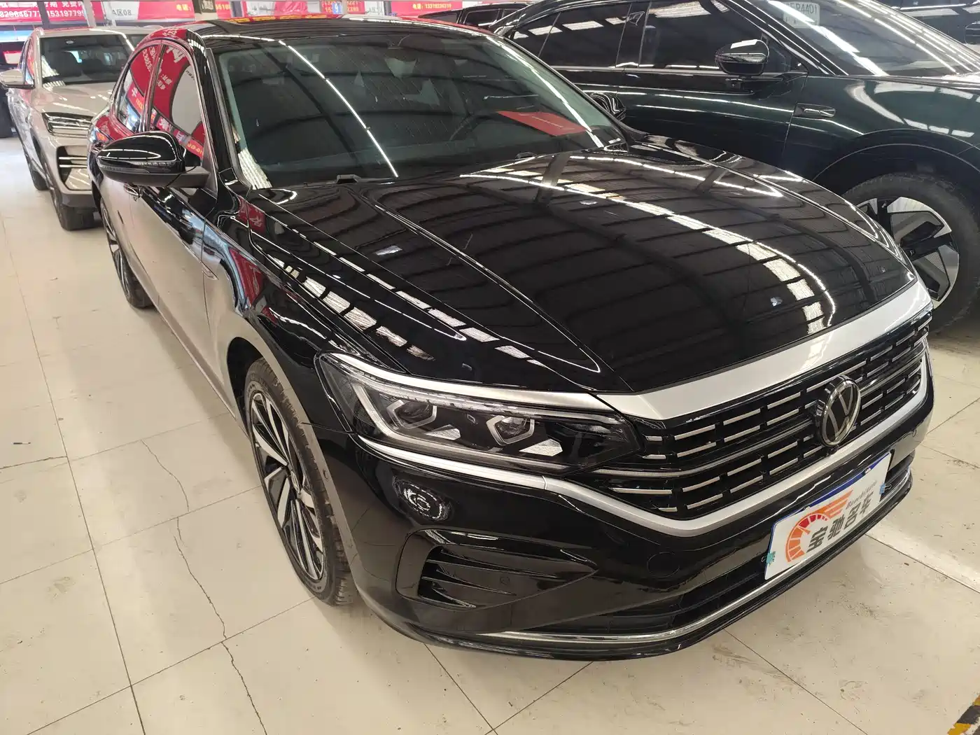 Volkswagen Passat 2023 Facelift 330TSI Luxury Edition фото 3
