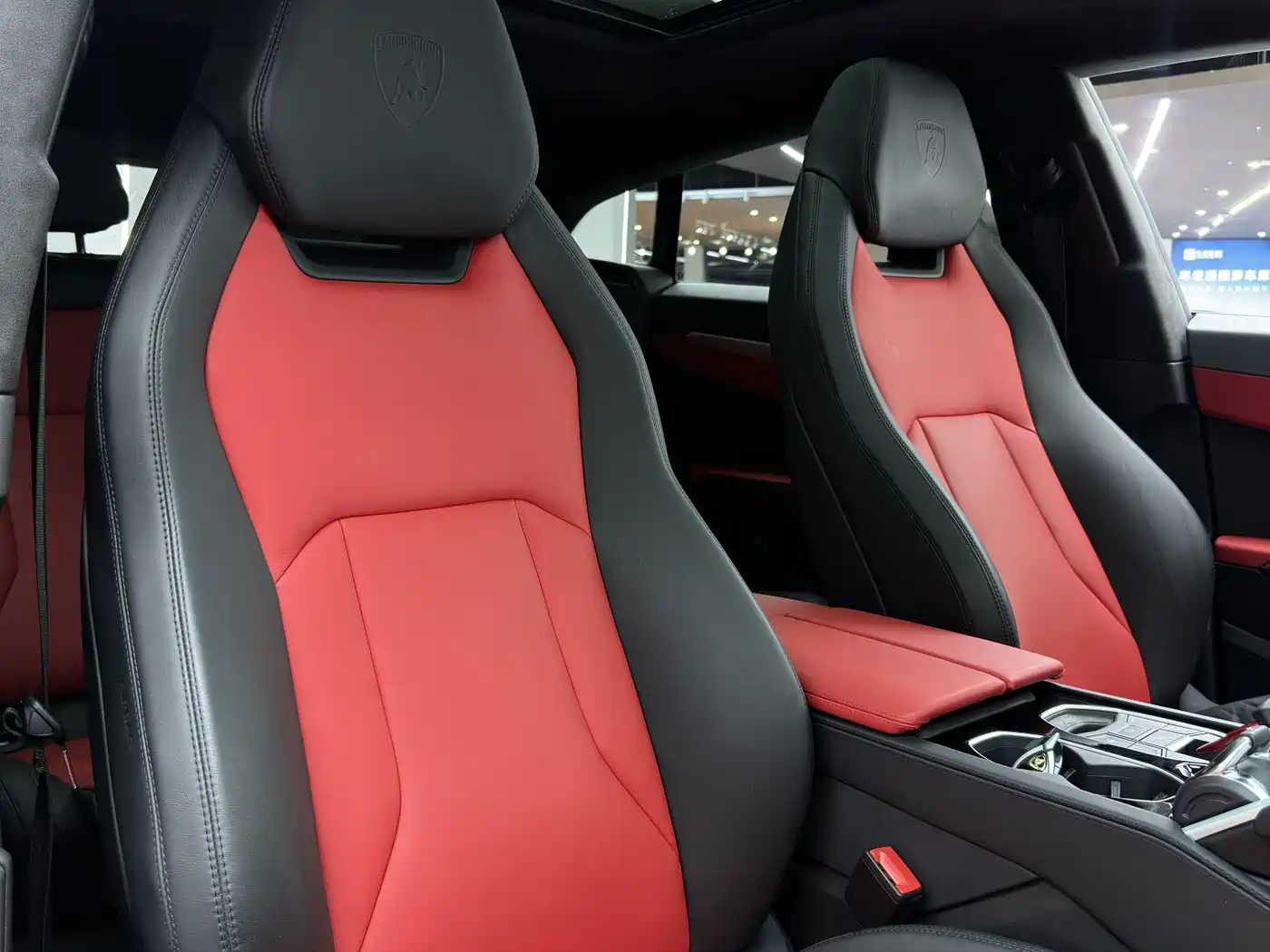 Lamborghini Urus 2018 4.0T V8 фото 14