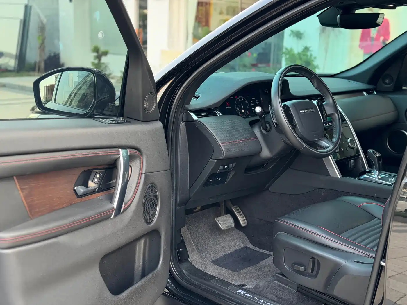 LAND ROVER DISCOVER SPORTS
