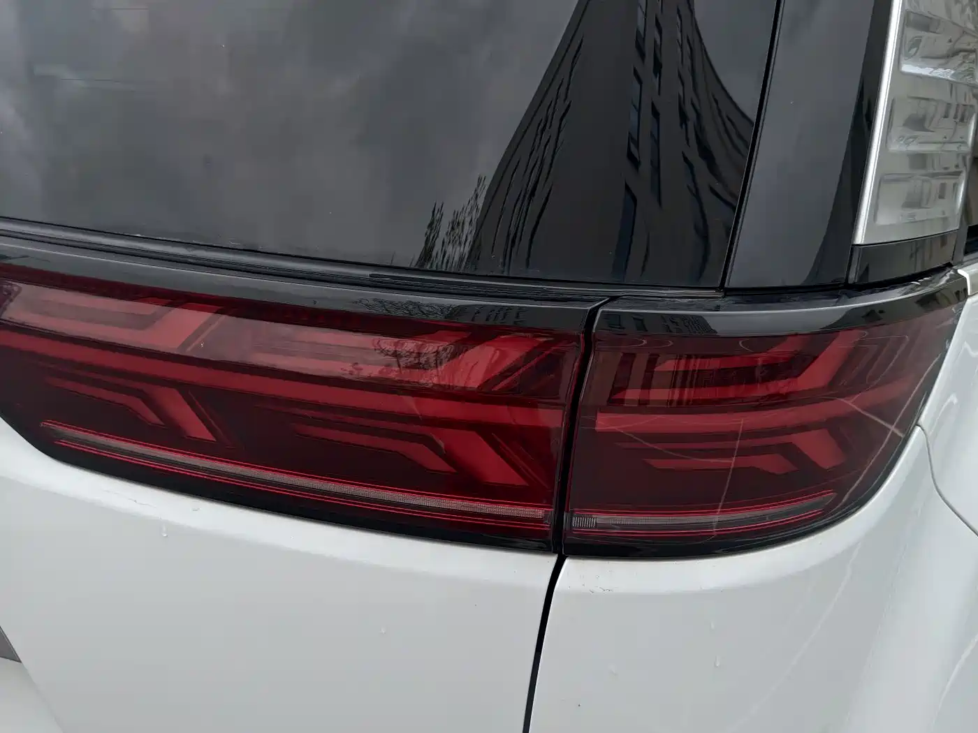 Denza D9 2022 DM-i 970 AWD Flagship фото 18