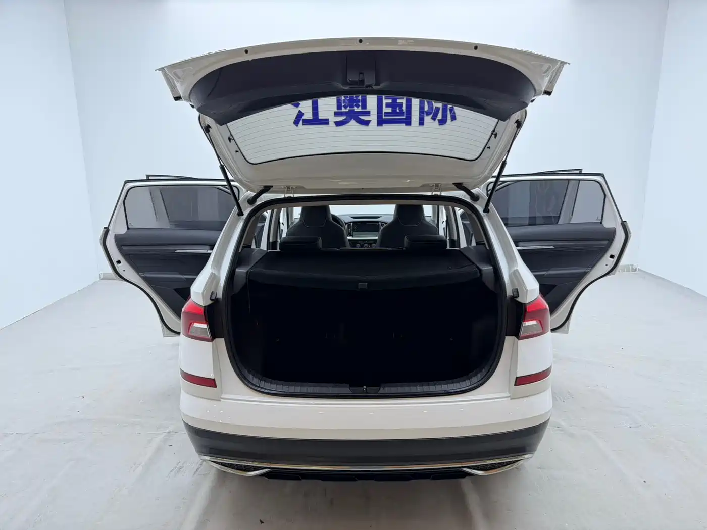 Škoda Kamiq 2022 1.5L Automatic Comfort Edition фото 22