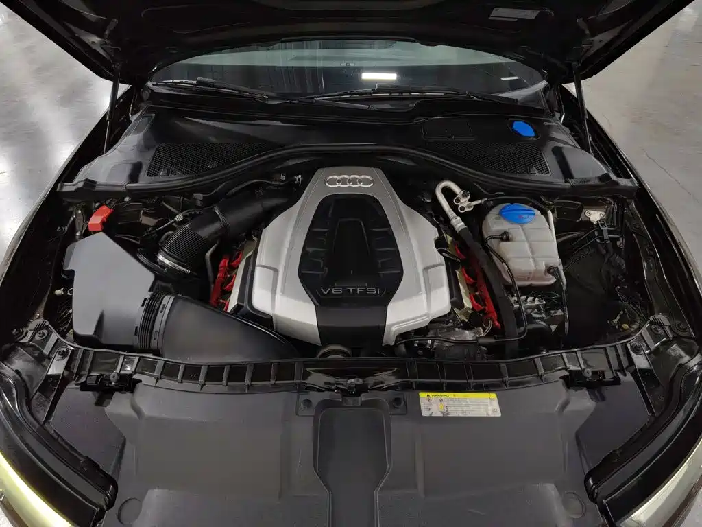 Photo 6 - Audi A6 (Import)