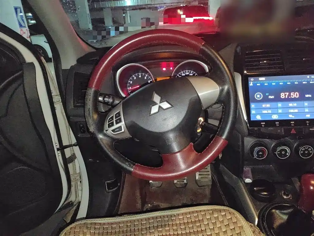 Mitsubishi ASX 2013 1.6L Manual 2WD Standard фото 7