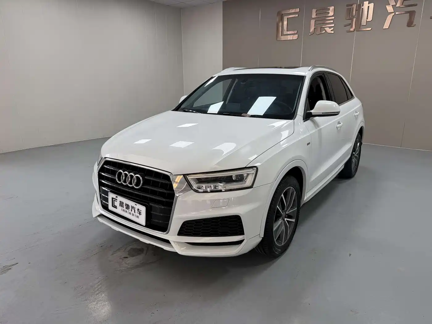 Audi Q3 2018 30 TFSI Fashion Collector's Edition