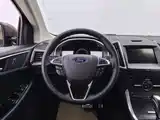 Фото 13 - Ford Edge