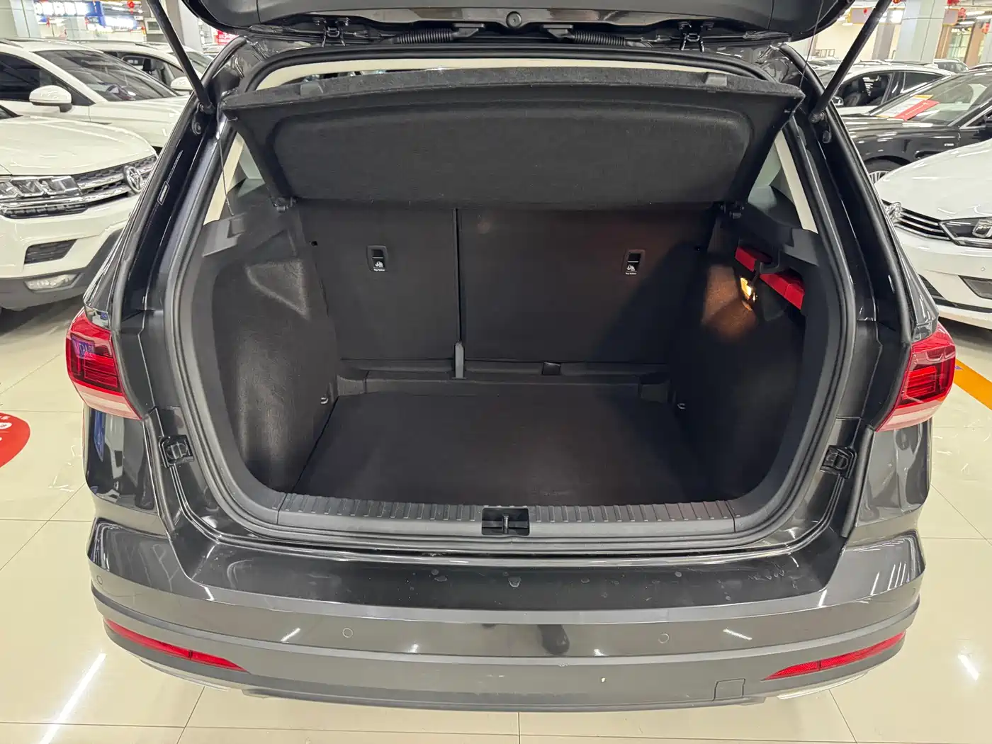 Volkswagen Tharu 2022 280TSI FWD Luxury Edition фото 7