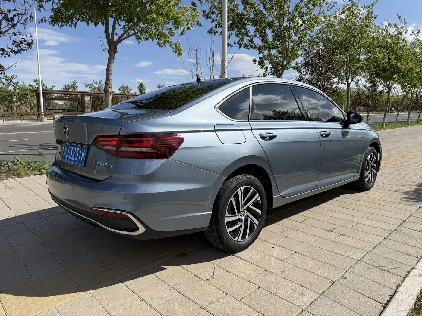 Volkswagen Lavida 2023 1.5L Auto Five Million Edition фото 9