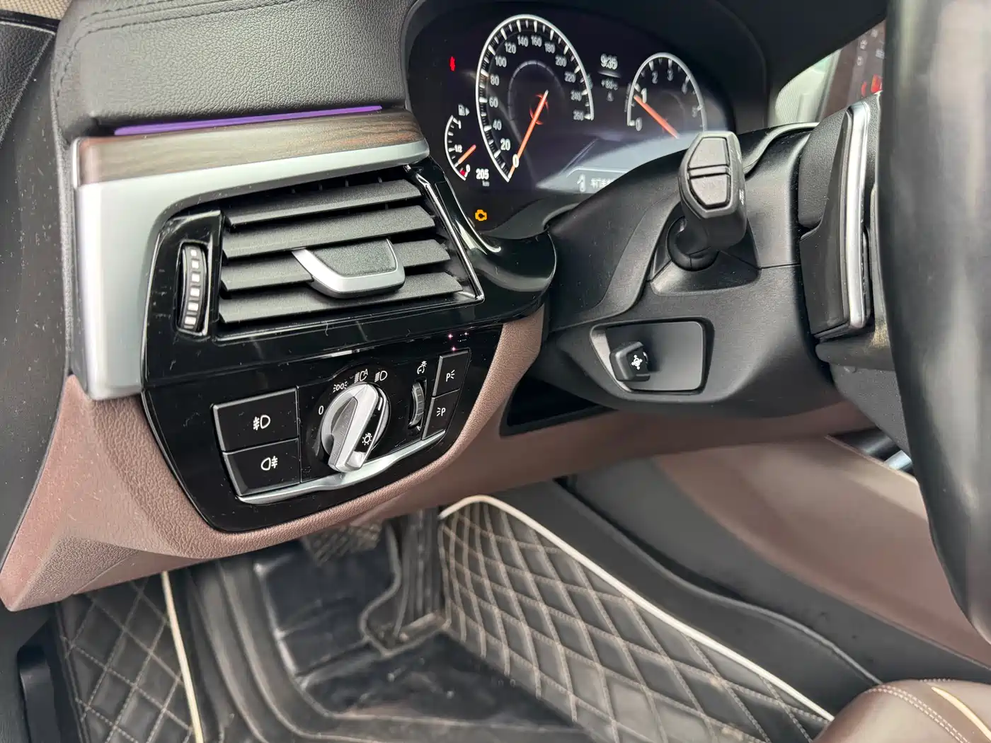 BMW 5 Series 2019 530Li Premium Luxury Package фото 13