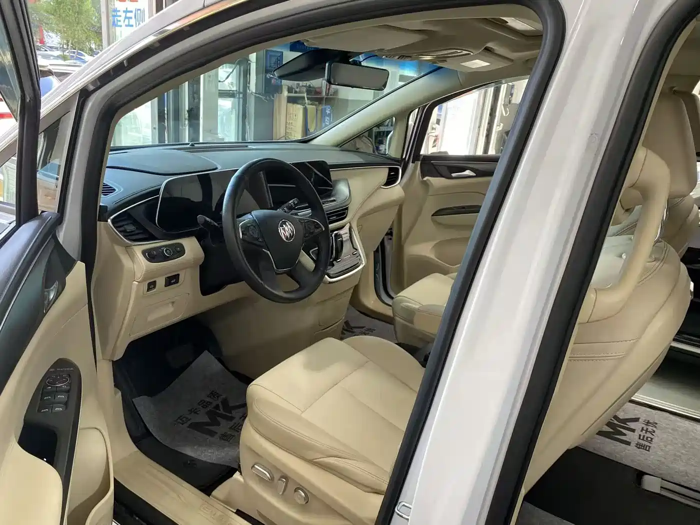 Buick GL8 2023 ES Landmaster Exclusive фото 12